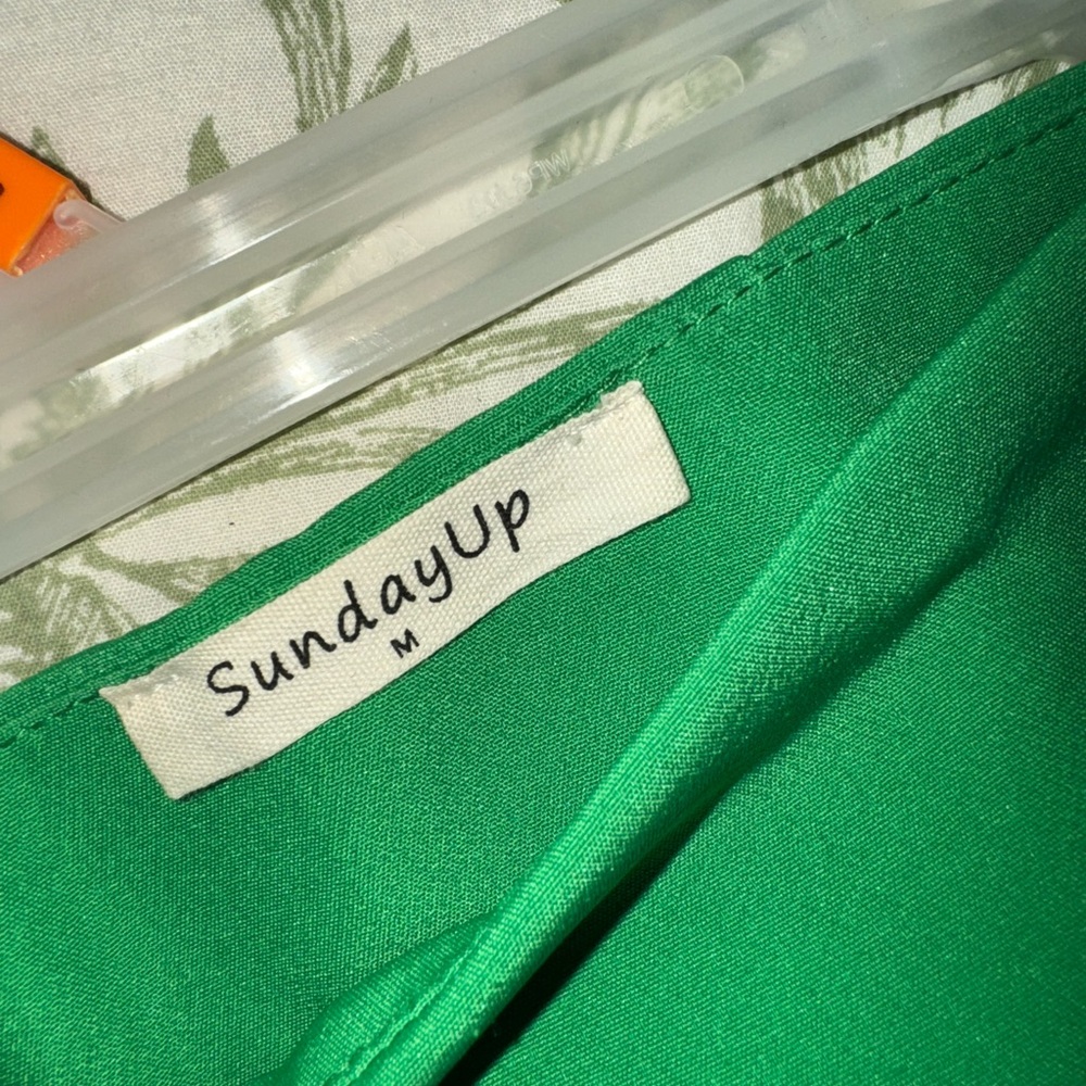 Sunday Green Two-Piece Floral Appliqué Set - Picture 2 of 6